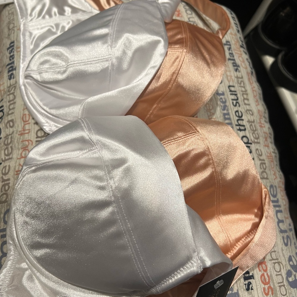 Satin full figure bra. Very soft